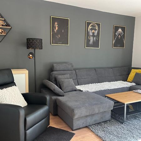Hall Of Fame -Center Apartment สปลิท ภายนอก รูปภาพ